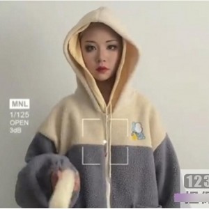 刘畊宏女孩变装跳舞光剑