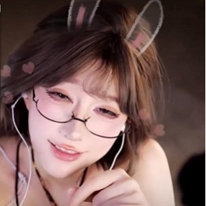 快手甜美张爱玲最新合集8V3G，粉丝收藏，顶级场景小说家