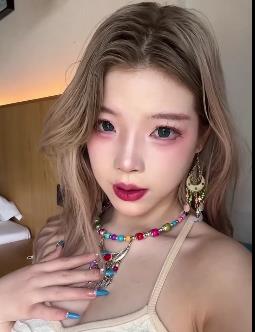 女神级反差狗钰子露脸福利合集160V1.1G，短资源自拍，身材逆天！