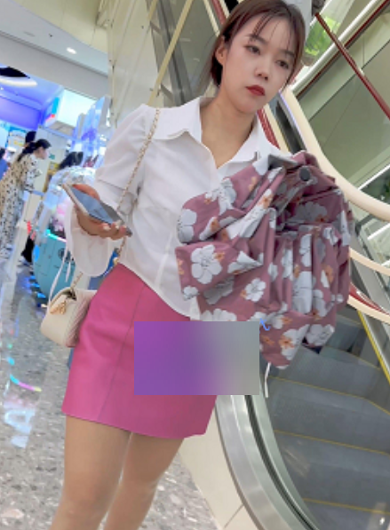 短裙少妇极致香艳KFC逛街合集3部220.2MB