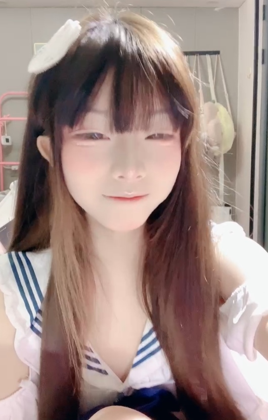 呆呆萝双马尾直播99部134G超火辣