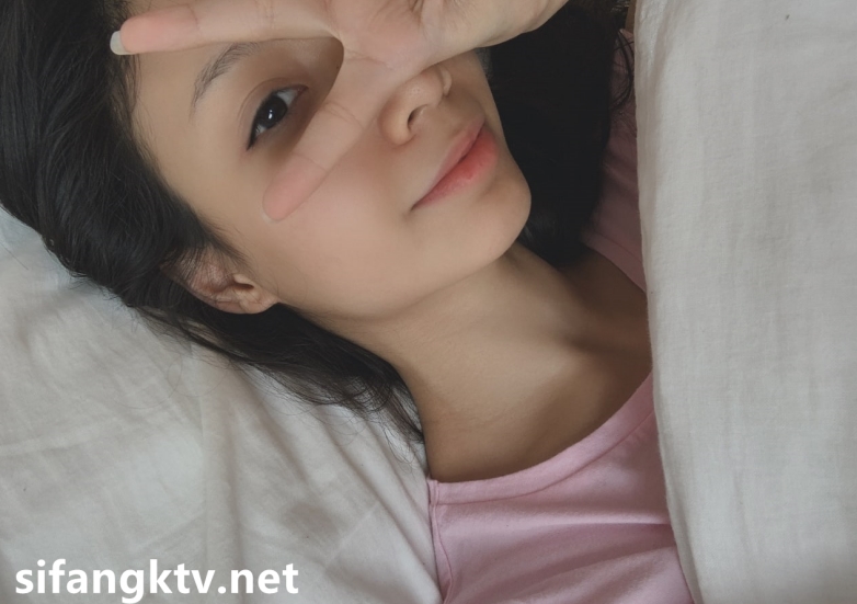 健身女神Alyss羞羞自嗨特辑70连发3.2G圆润了